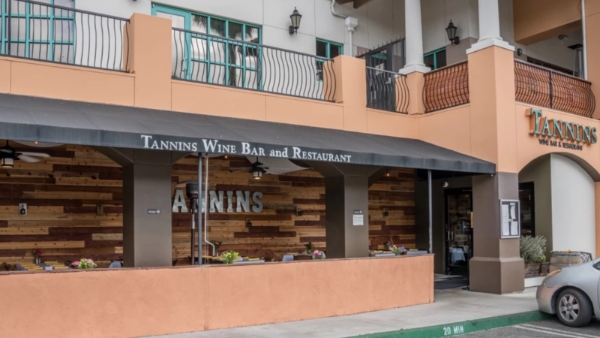 Tannins Restaurant & Wine Bar